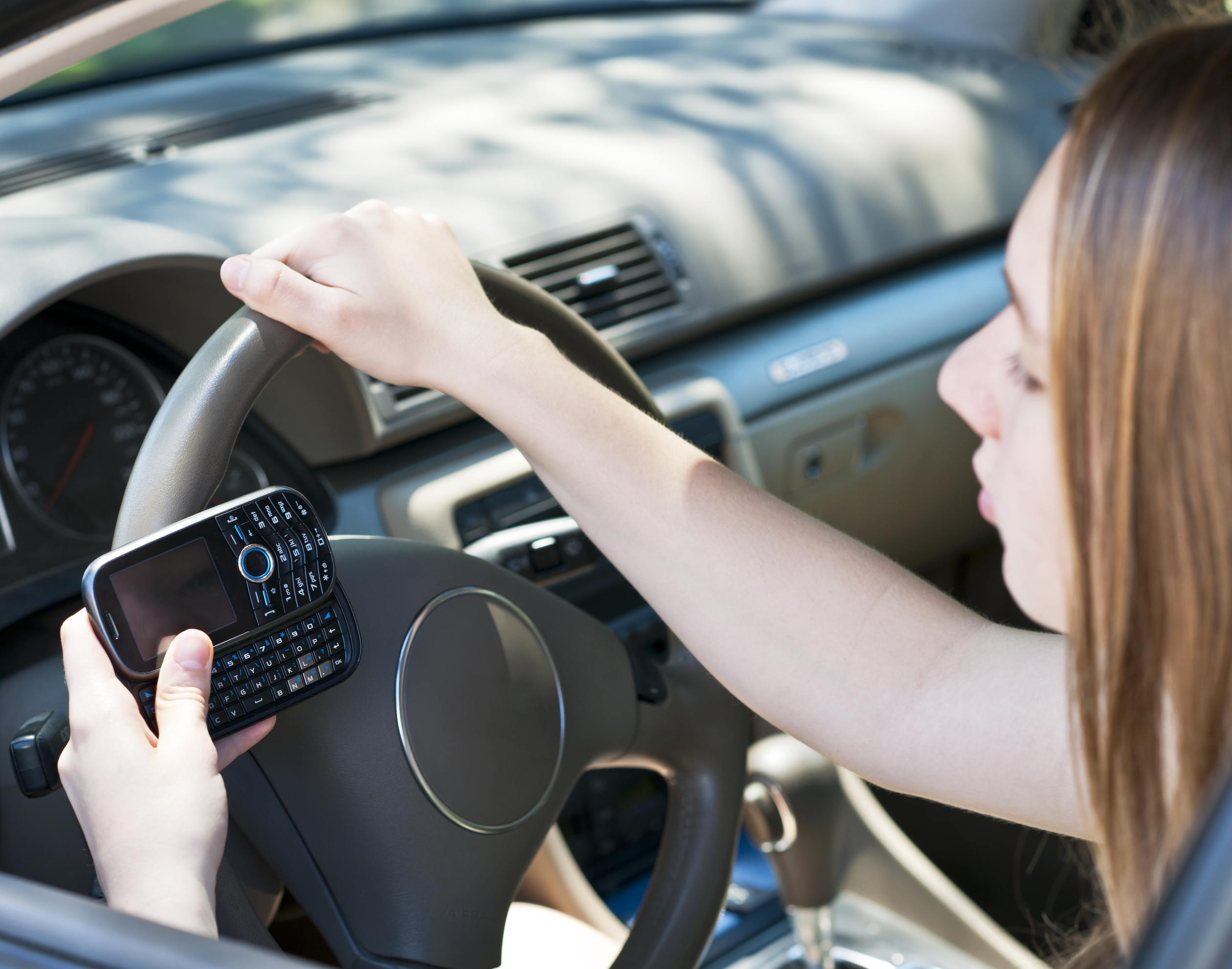 long island distracted driving lawyers